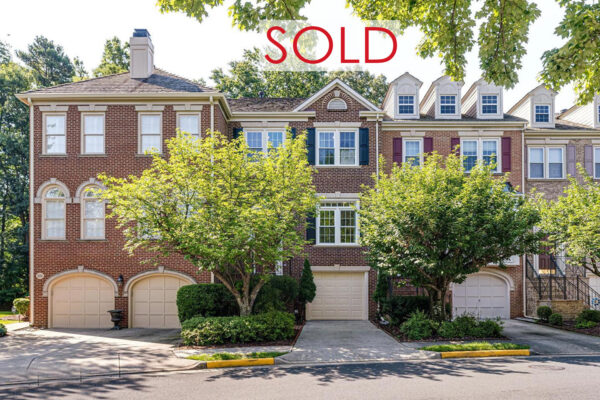 2153 Wolftrap Ct, Vienna, VA 22182